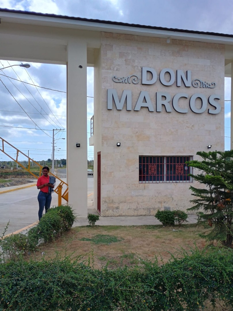 solares y terrenos - vendo terrenos de diferentes tamaños en santo domingo 0