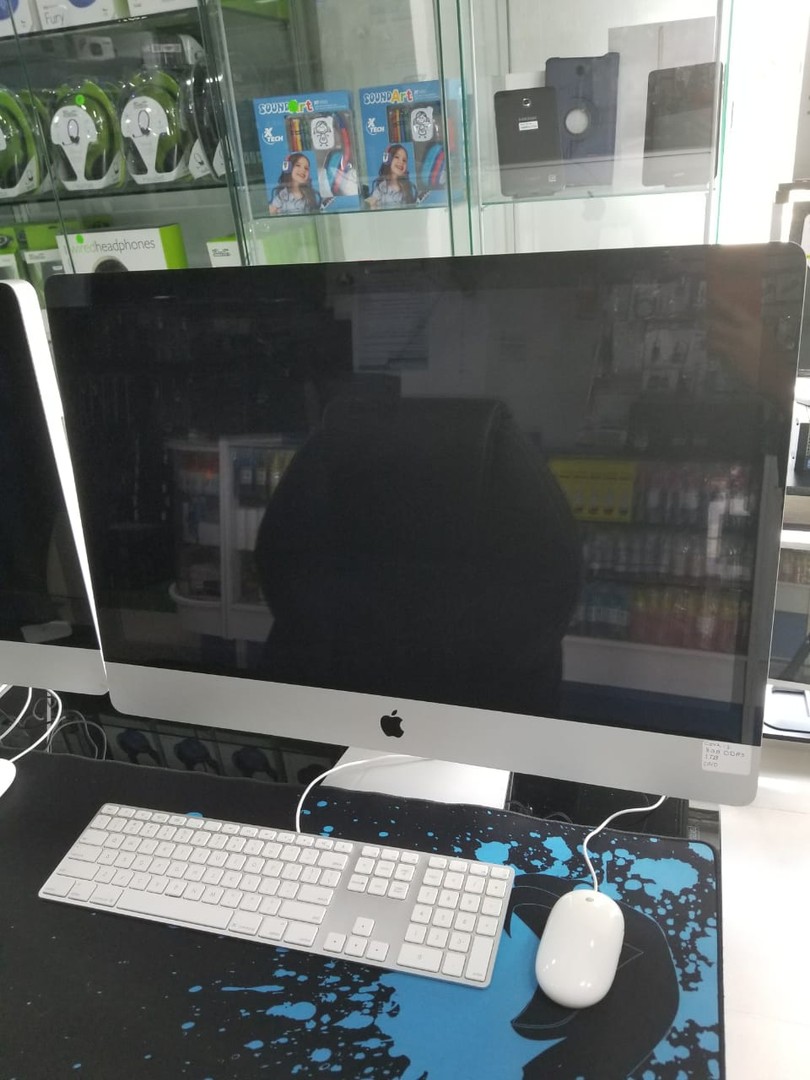 computadoras y laptops - Imac ultra fina A1418 Core i5  con teclado apple 2012/ 2013 1