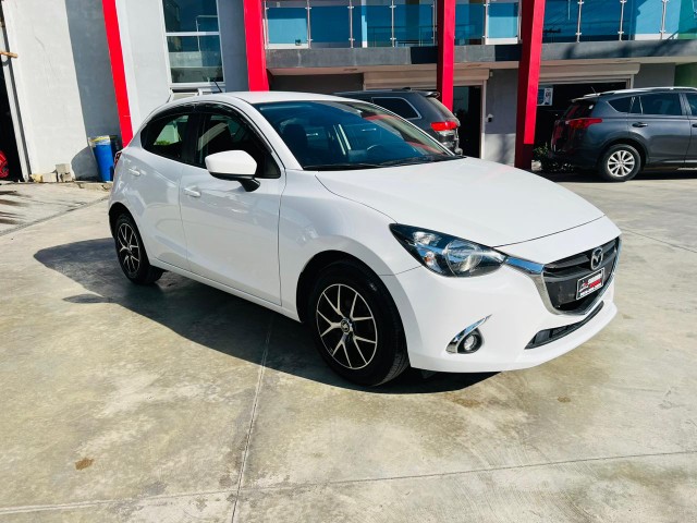 carros - Mazda Demio 2018 1