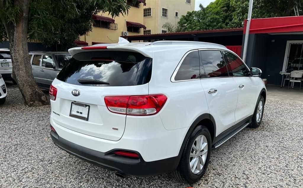 jeepetas y camionetas - 2017 Kia Sorento 3 Filas V4  6