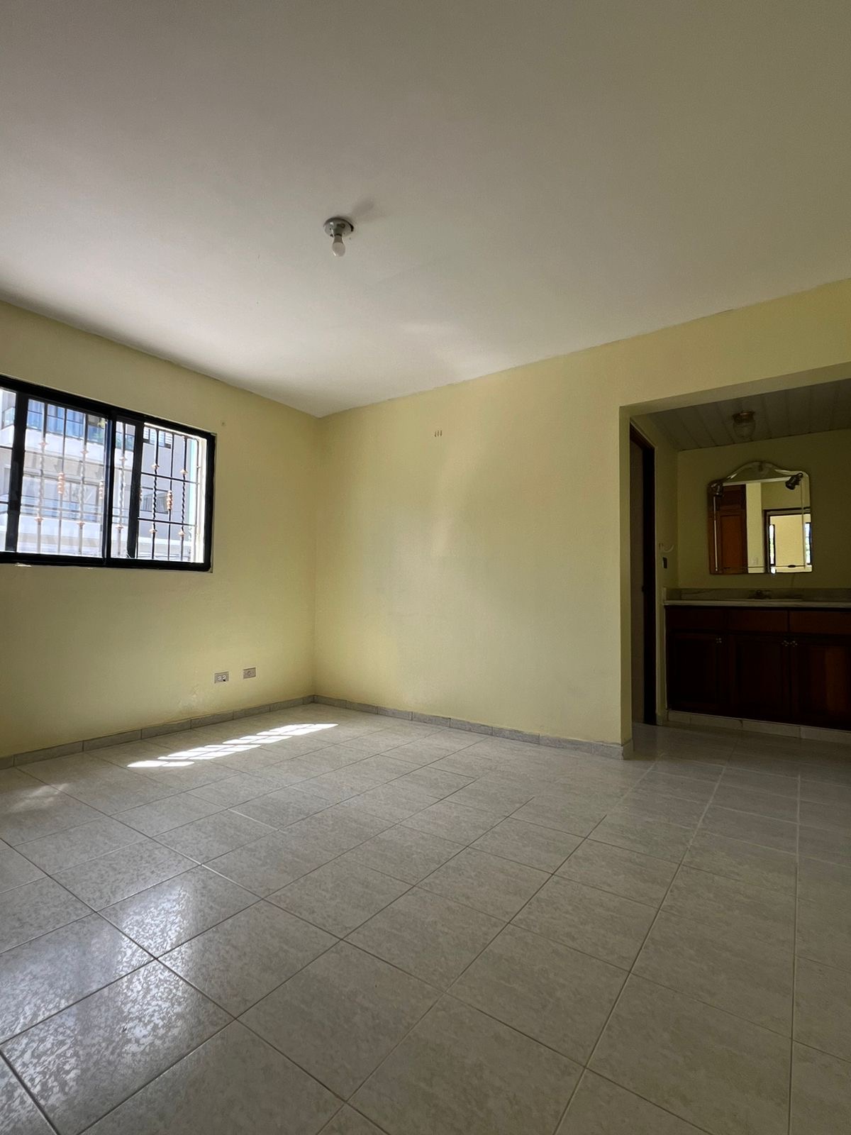 apartamentos - Vendo en el millón segundo nivel dos hab dos baños 3