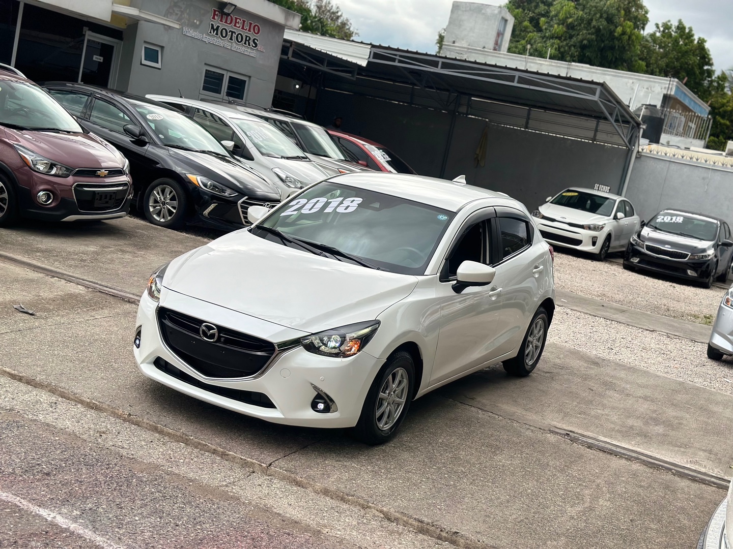 carros - 2018 MAZDA DEMIO FULL