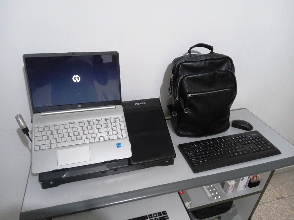 computadoras y laptops - Laptop HP i3 11va gen Touchscreen 16GBram 
 5