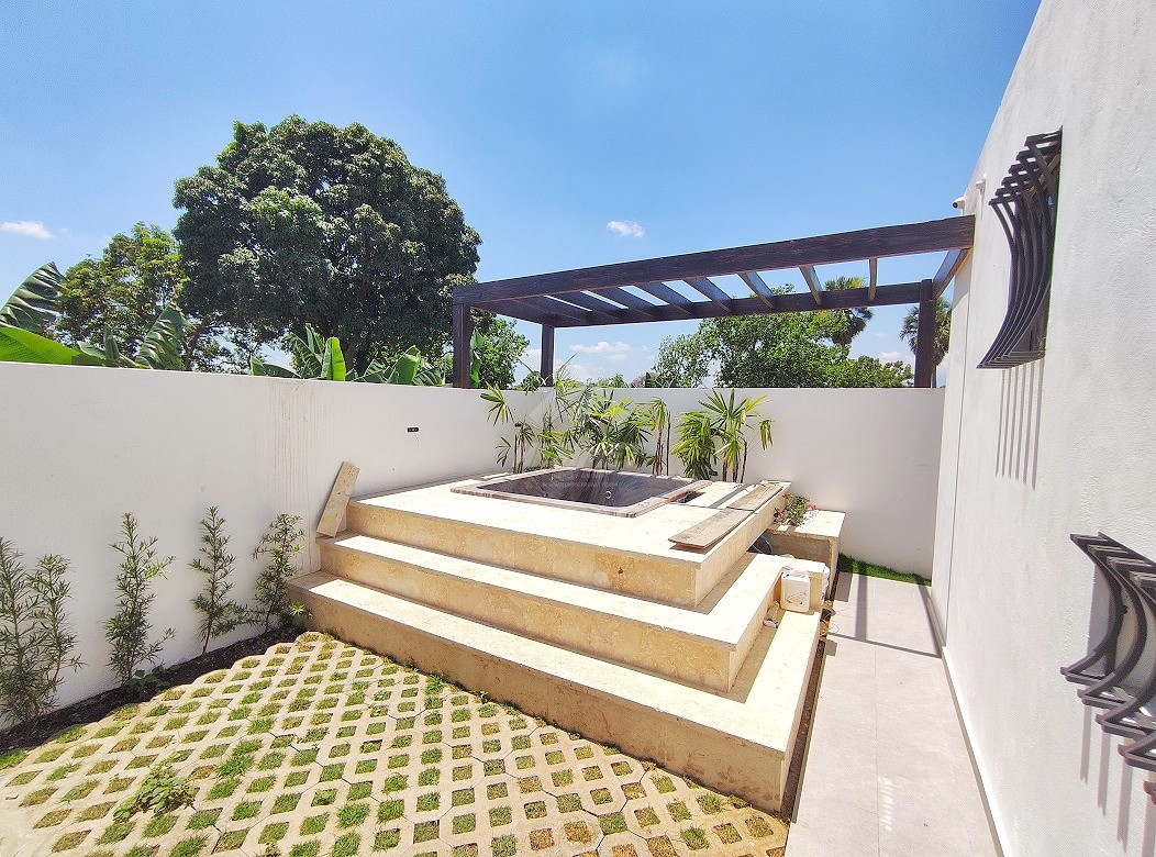 casas - MINIMALISTA CASA CON PICUZZY Y PATIO PROYECTO CERRADO LLANOS GURABO SANTIAGO 