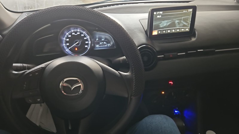 carros - Mazda demio 2017 3