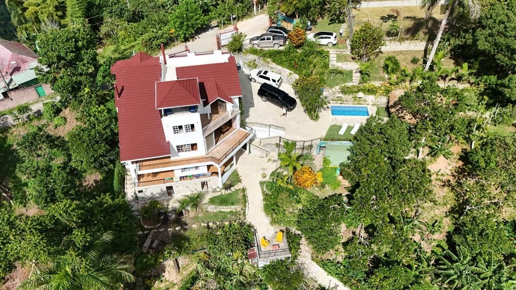 casas vacacionales y villas - Lujosa e Impresionante Villa con vista 360 en la Colonia, Cambita San Cristobal