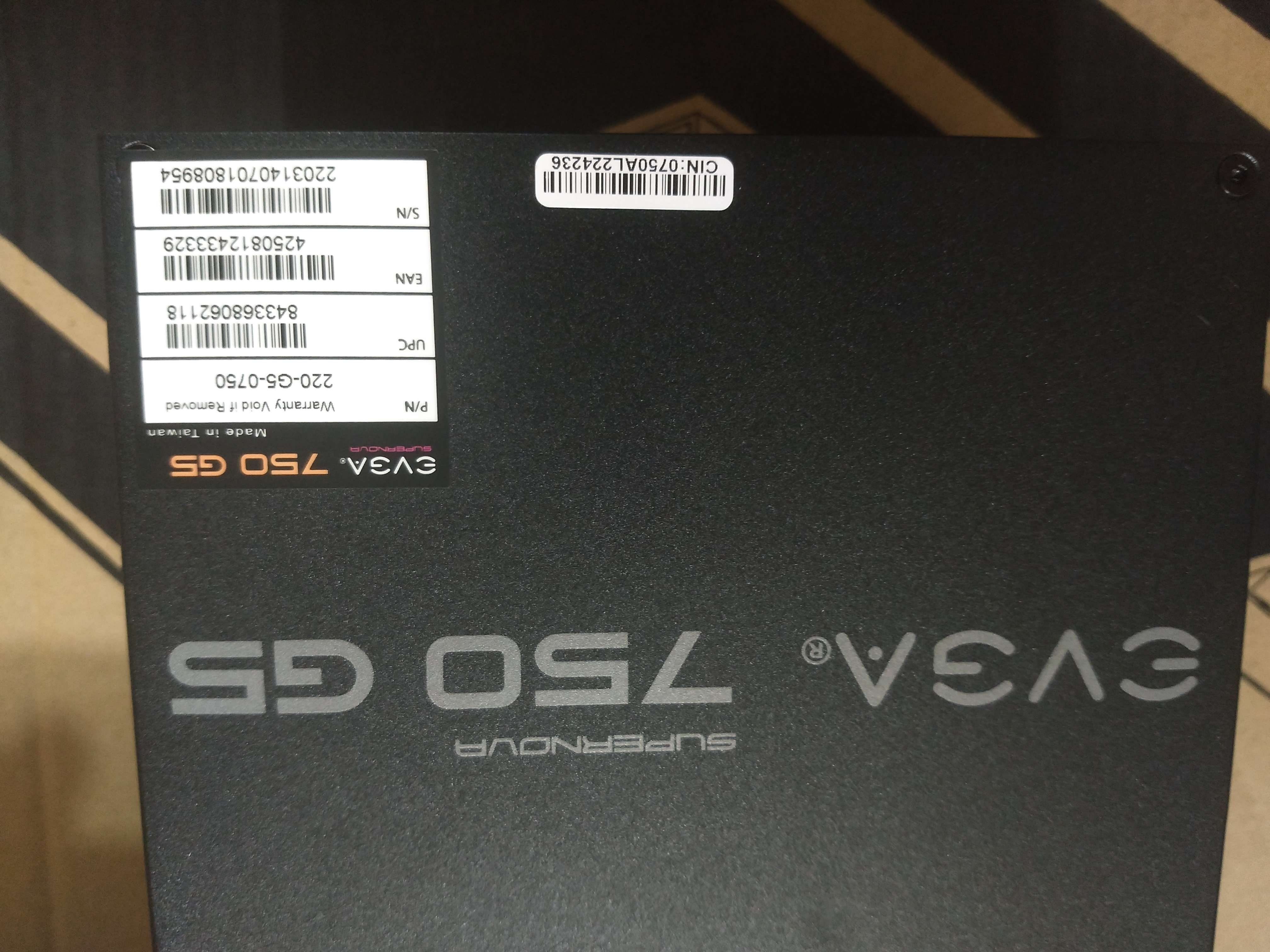 computadoras y laptops - Power Supply EVGA SuperNOVA 750W 80 Plus Gold 9