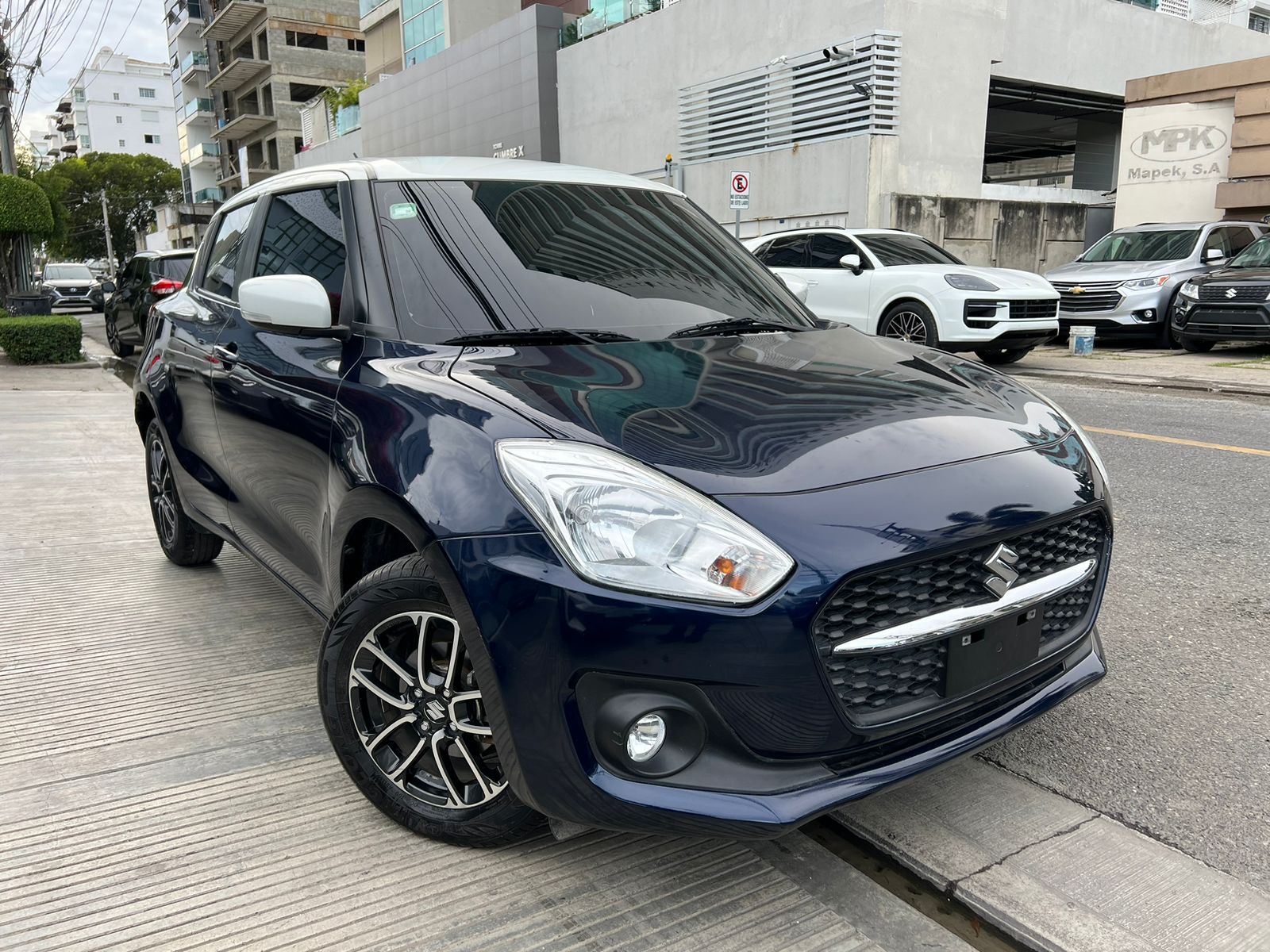 carros - SUZUKI SWIFT 2022 3