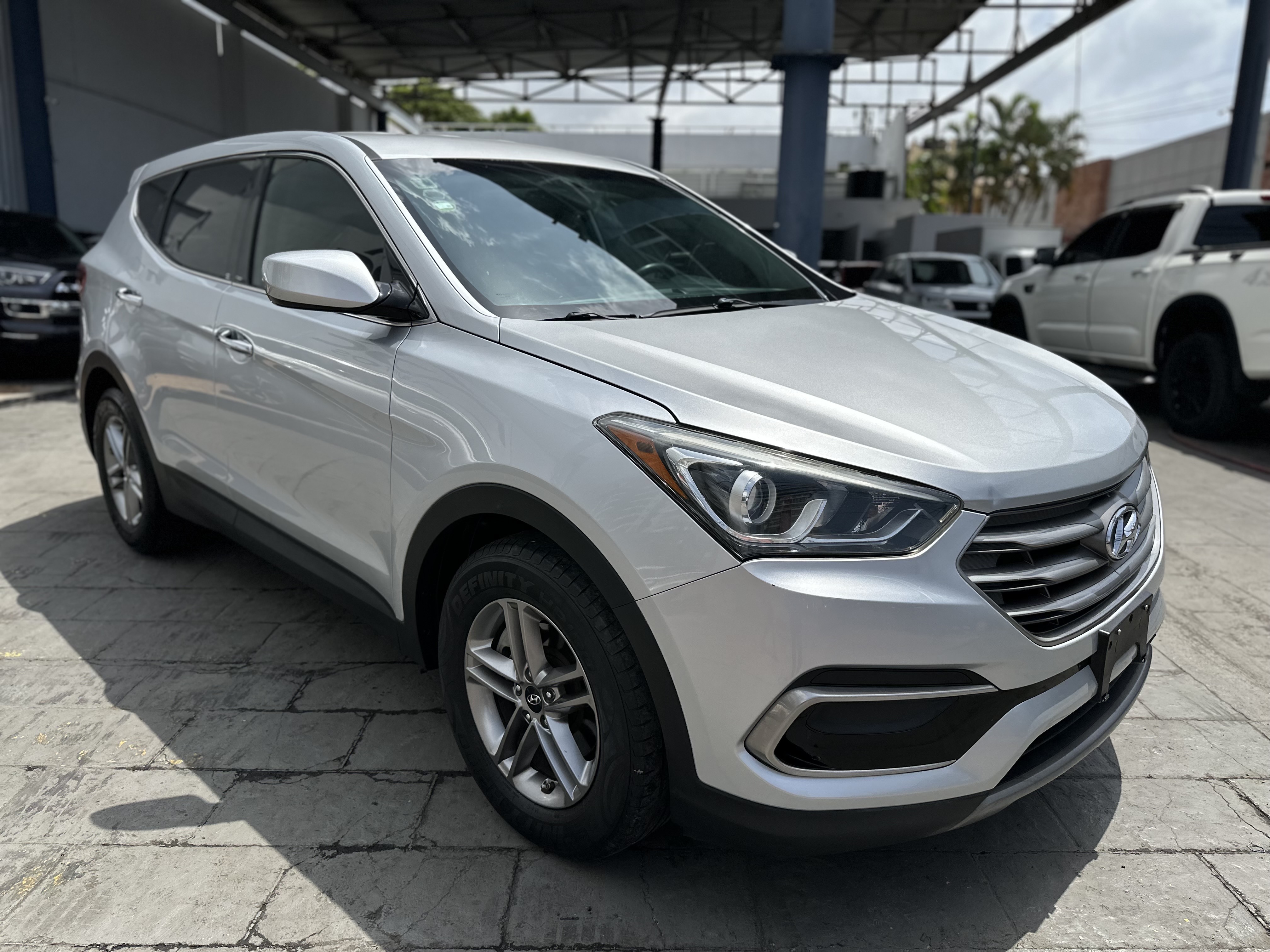 jeepetas y camionetas - HYUNDAI SANTA FE SPORT AWD 2017 4