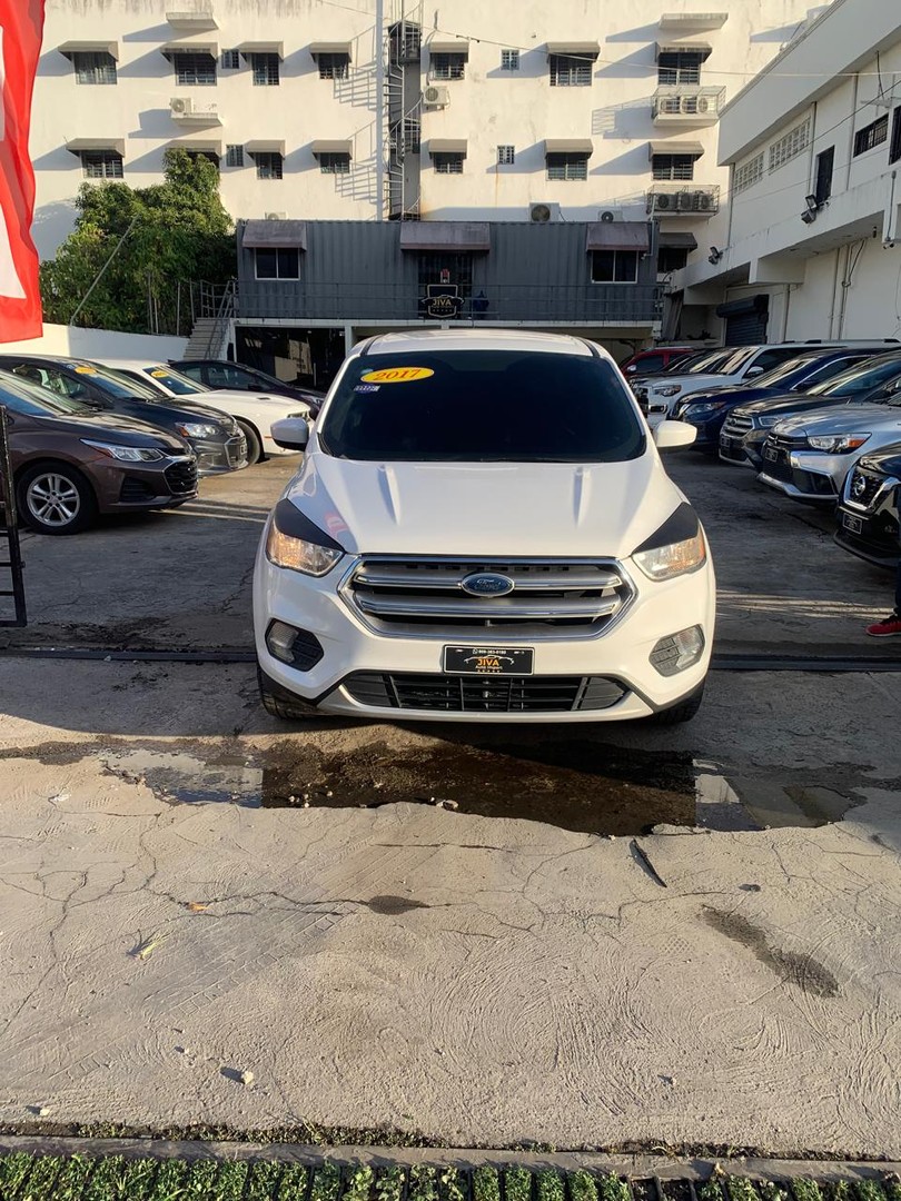 jeepetas y camionetas - 2017 Ford Escape SE 