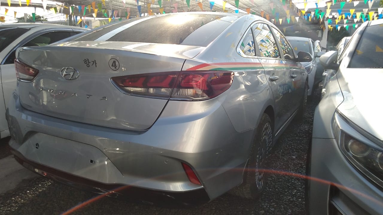 carros - HYUNDAI SONATA NEW RISE 2020 GRIS 5