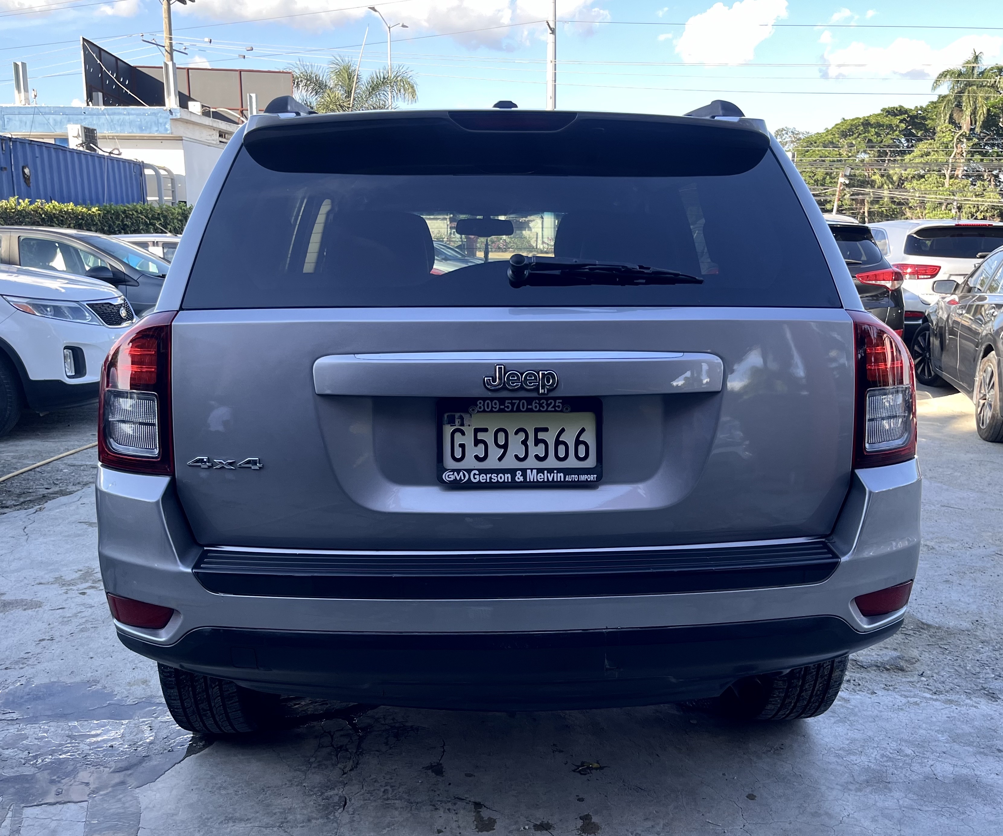 jeepetas y camionetas - Jeep Compass 2016 4x4 - Clean carfax
 5