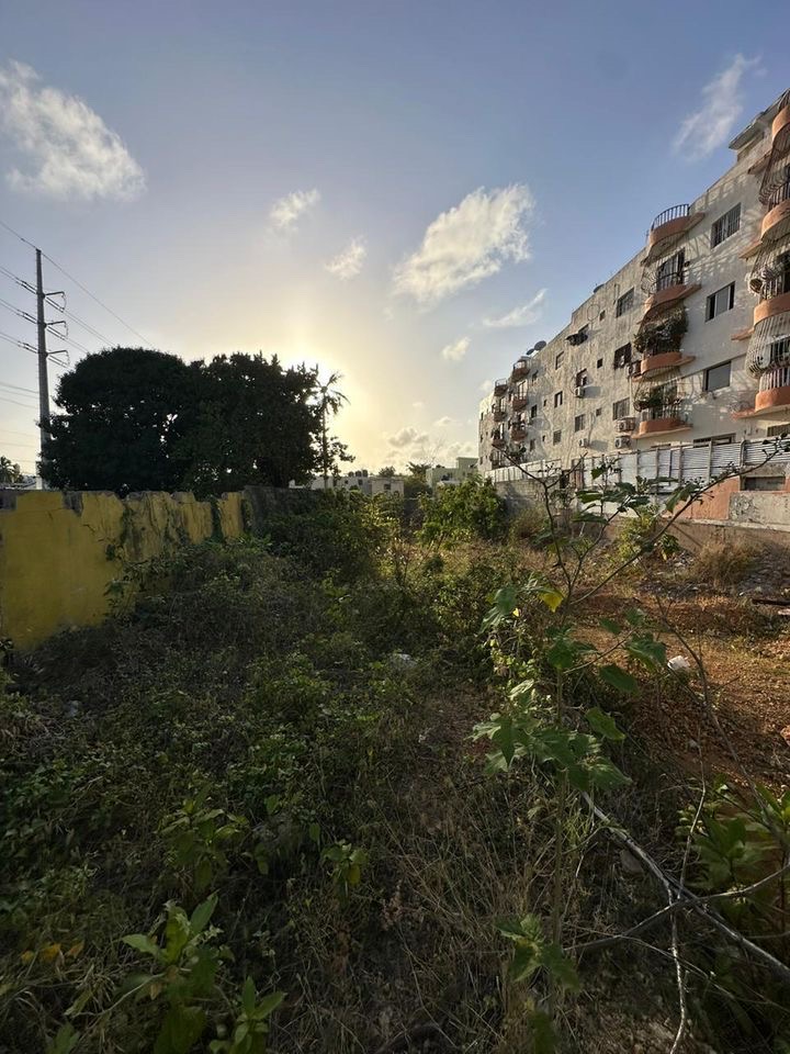 solares y terrenos - terreno para inversión ensanche Ozama 2