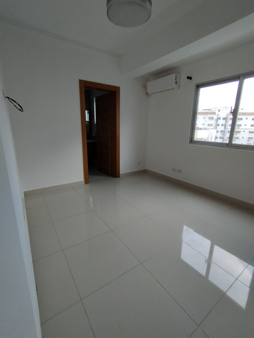 apartamentos - VENDO OPORTUNIDAD CON LINEA BLANCA EN TORRE MODERNA  0