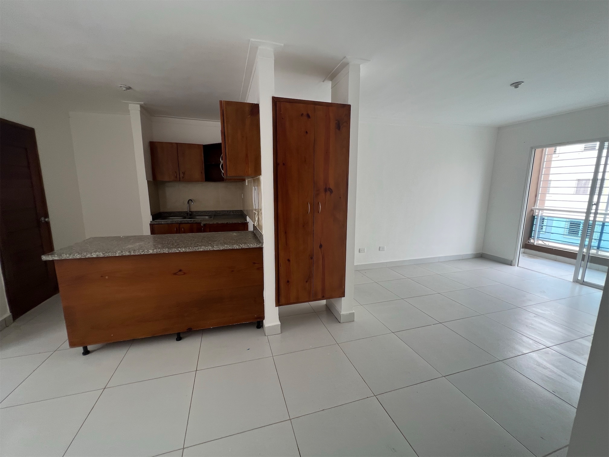 apartamentos -  segundo nivel en el Residecial palma real. Buen precio de oferta  4