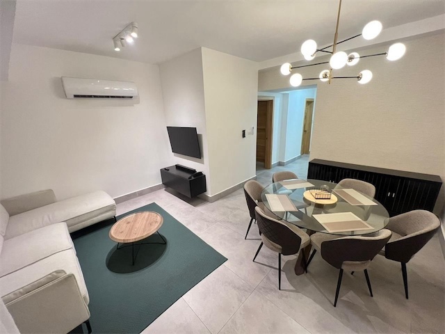 apartamentos - Evaristo Morales📍US$1,200
Apartamento amueblado en torre moderna