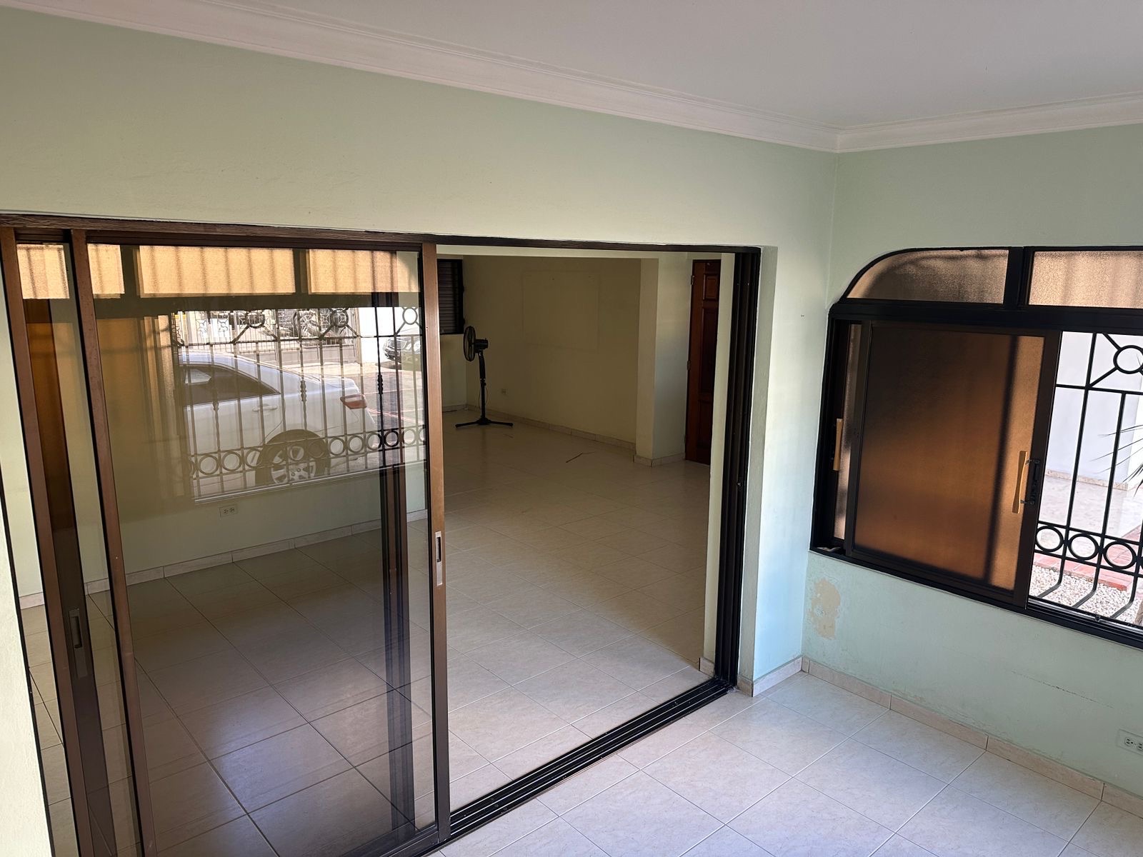 apartamentos - hermoso apartamento en una zona céntrica en Evaristo Morales  1