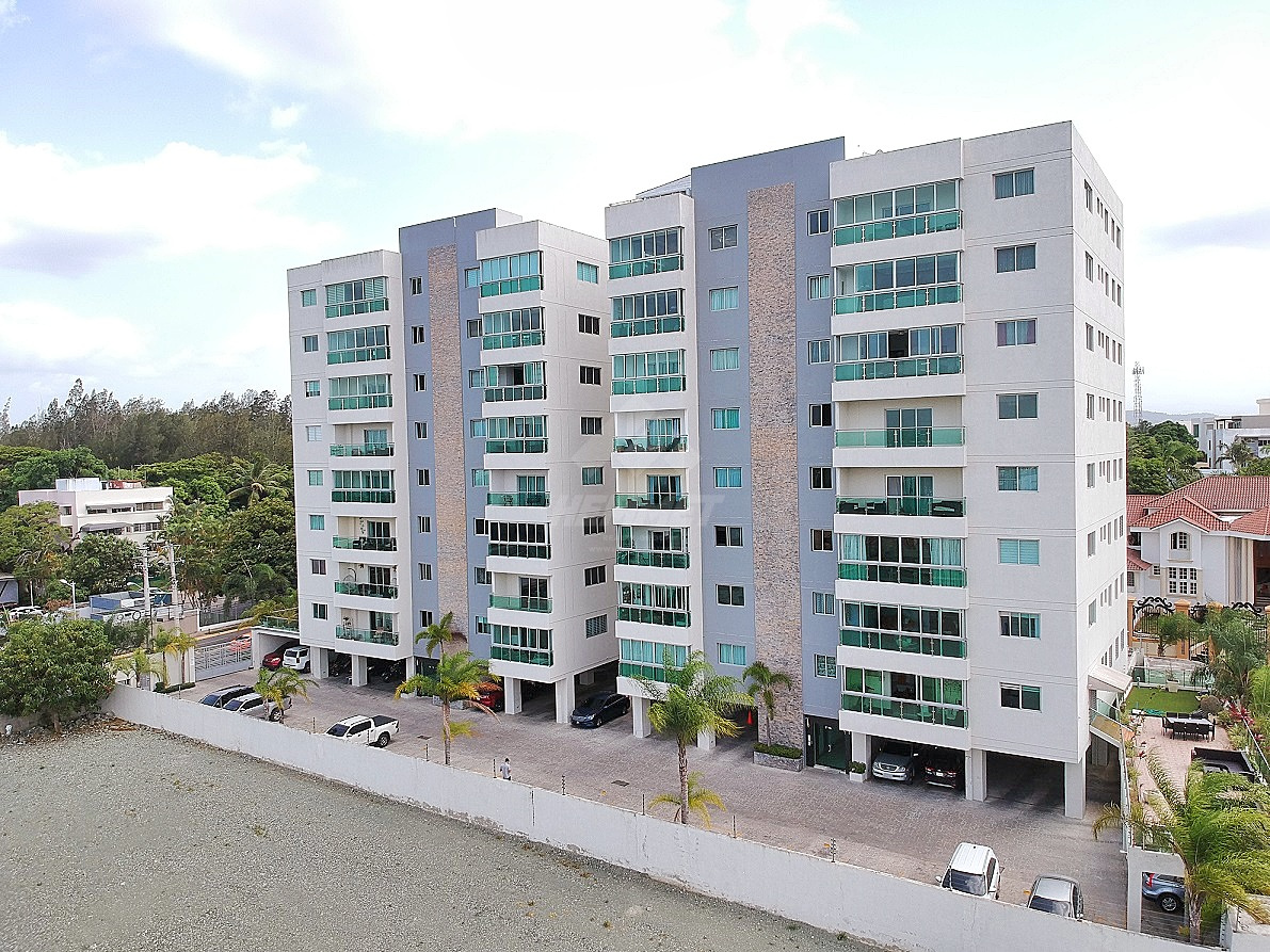 apartamentos - TORRE ASCENSOR Y PARQUEOS TECHADOS PROXIMO AL HOMS