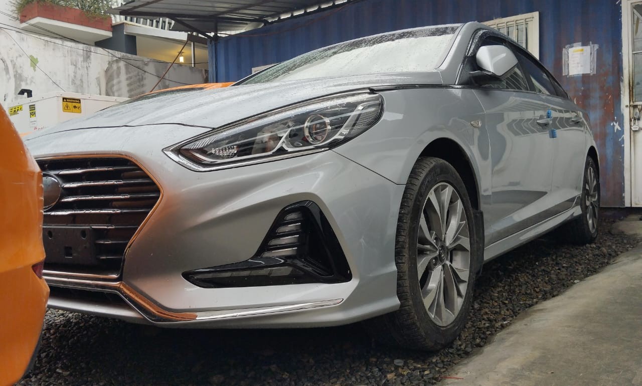 carros - HYUNDAI SONATA NEW RISE 2018 GRISDESDE: RD$720,100.00