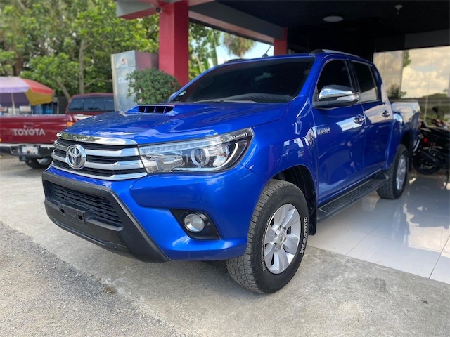 jeepetas y camionetas - Toyota Hilux Sevilla 2017 