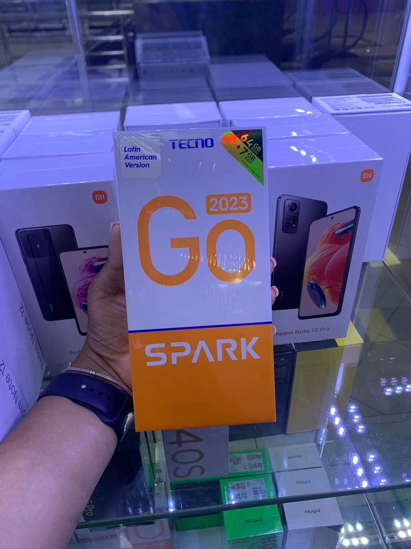 celulares y tabletas - Tecno Spark Go 2023 64GB 7 Ram  0