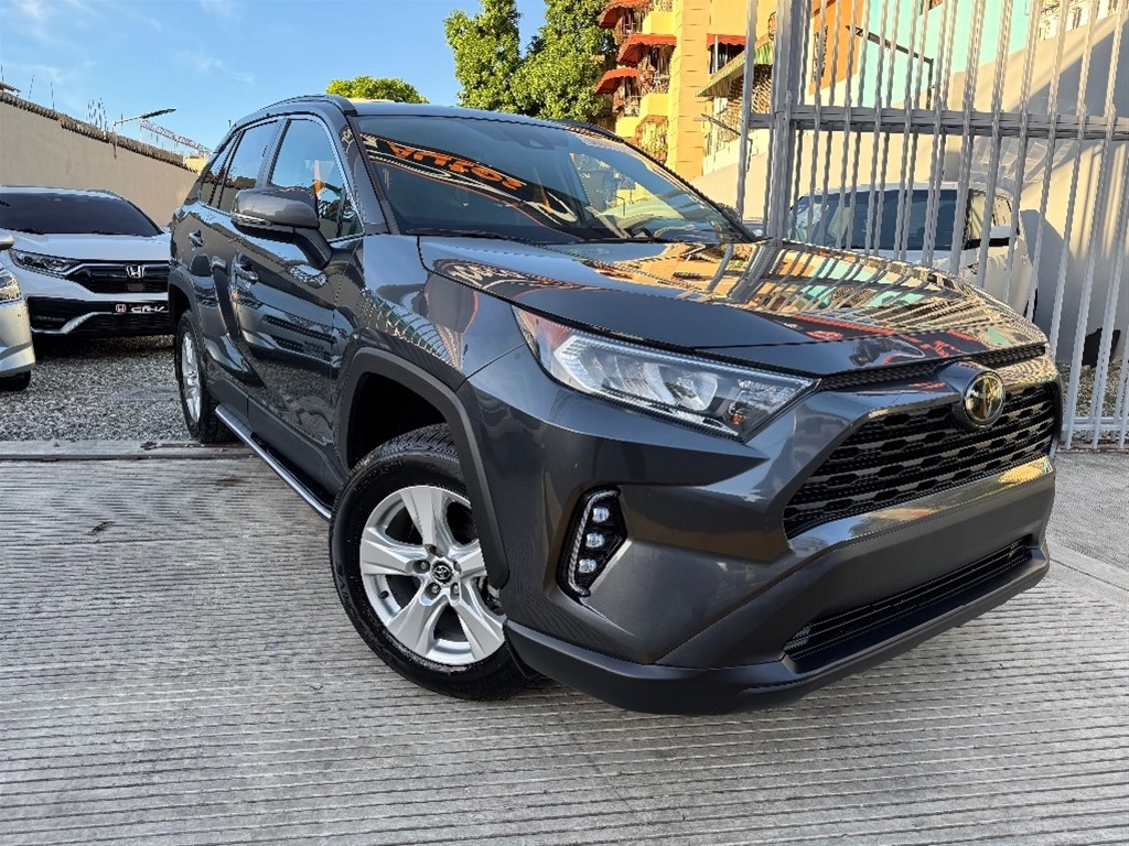 jeepetas y camionetas - 2021 Toyota Rav4 XLE 