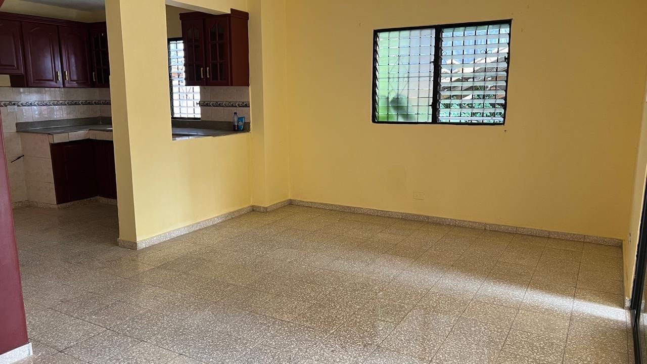 casas - Vendo casa para vivir o invertir en Alma Rosa I 3