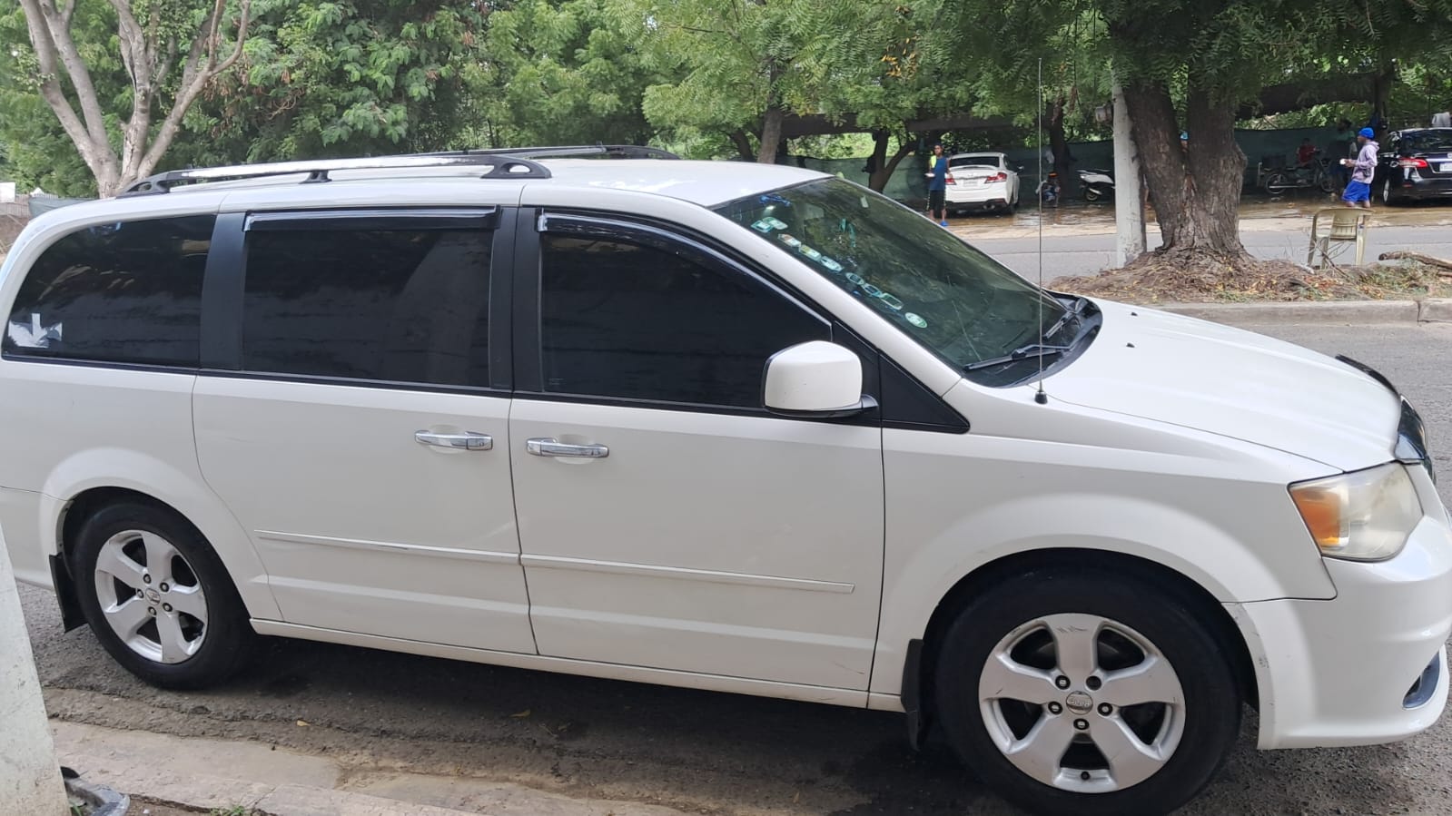 jeepetas y camionetas - dodge caravan 2013 6