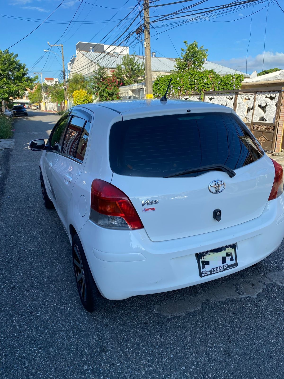 carros - TOYOTA VITZ 2010 BLANCO 2