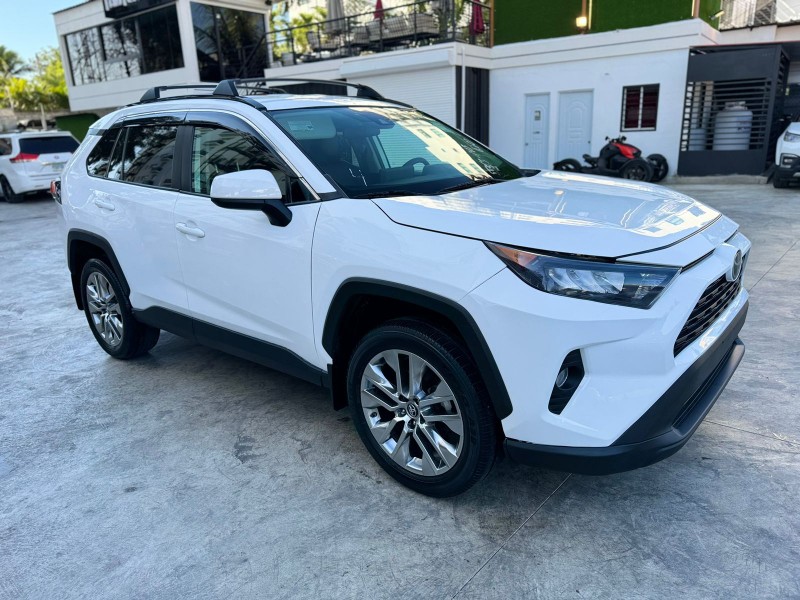 jeepetas y camionetas - Toyota rav4 2019 1