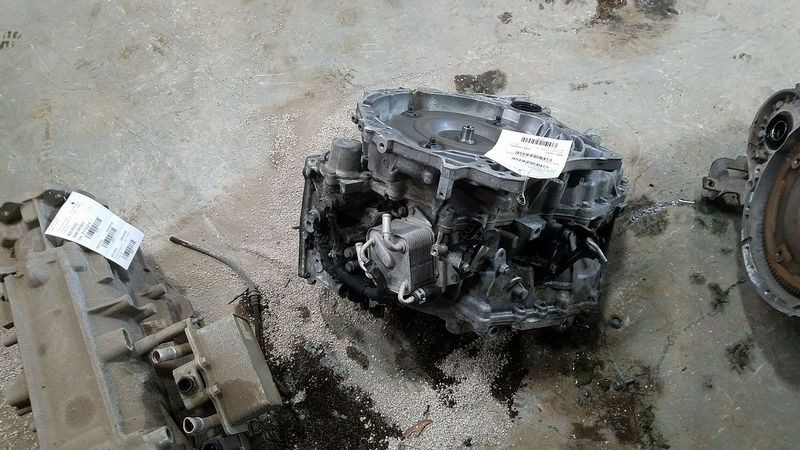 repuestos - Vendo Transmission Para 2018 Nissan Sentra 3