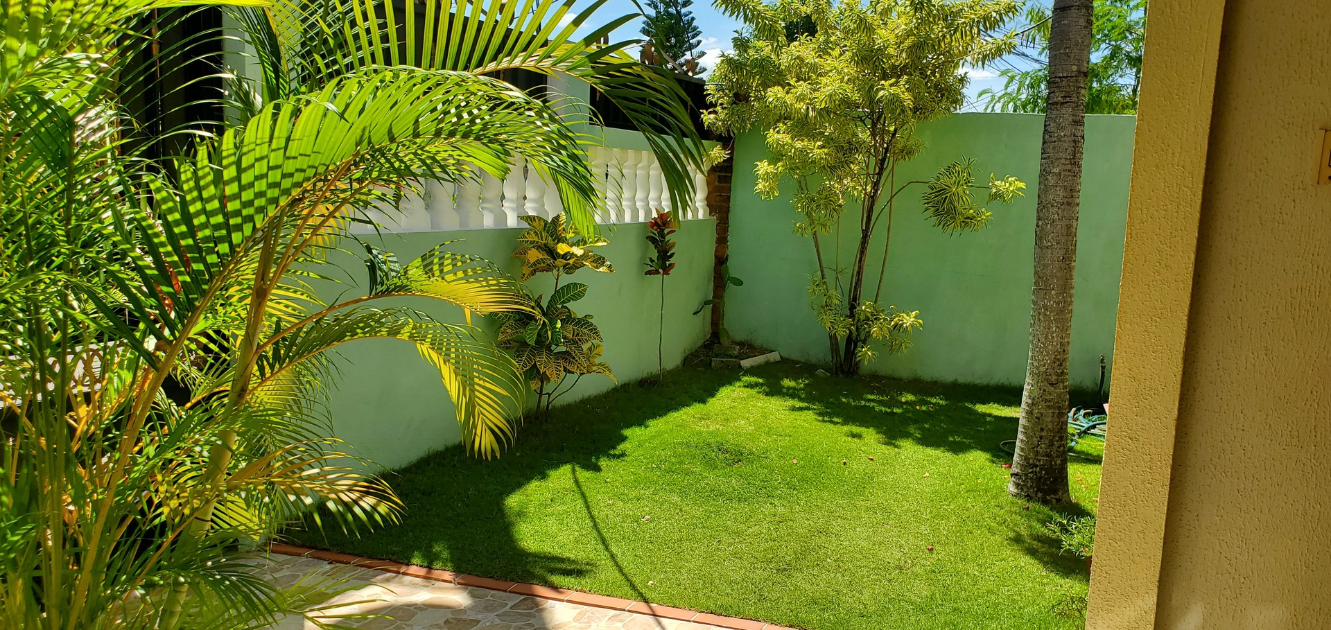 casas - Vendo casa en excelentes condiciones en Santo Domingo Oeste -Residencial cerrado