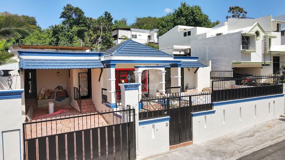 casas - CASA REMODELADA CON TERRAZA LOS CERROS DE GURABO STGO. 