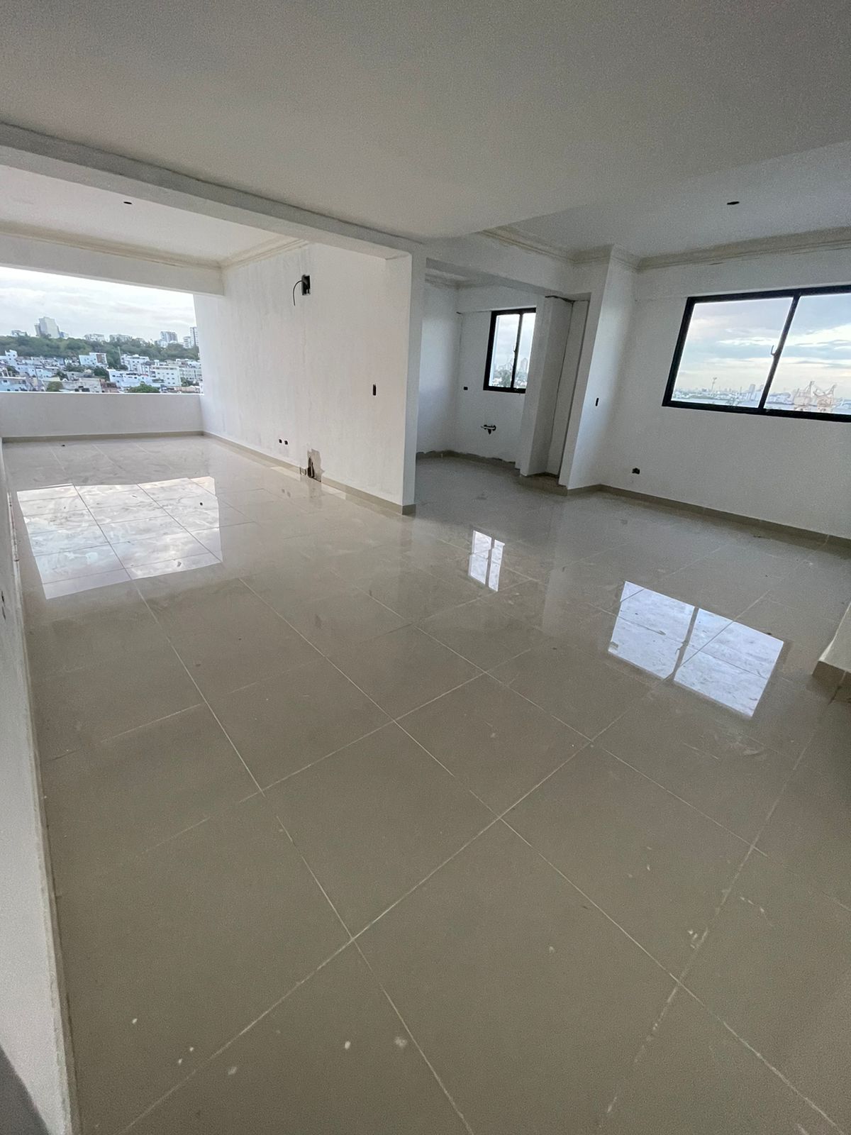 penthouses - Vendo Penthouse en la Av. Independencia  0