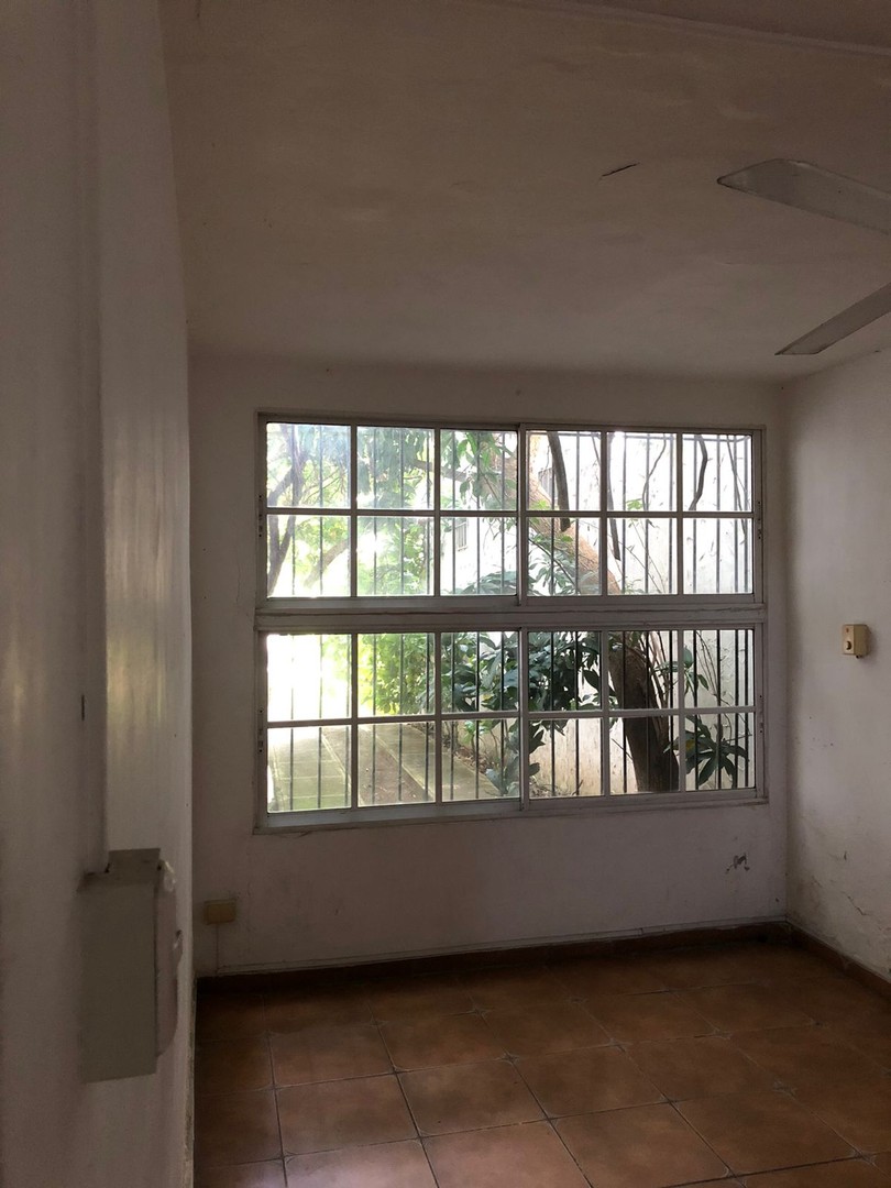 casas - CASA DE 2 NIVELES EN VENTA IDEAL PARA LOCAL COMERCIAL, GAZCUE 2