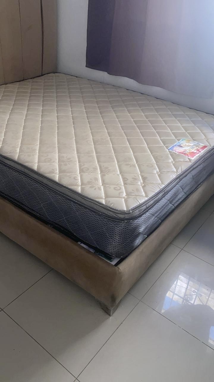 muebles y colchones - Colchon FULL y box spring