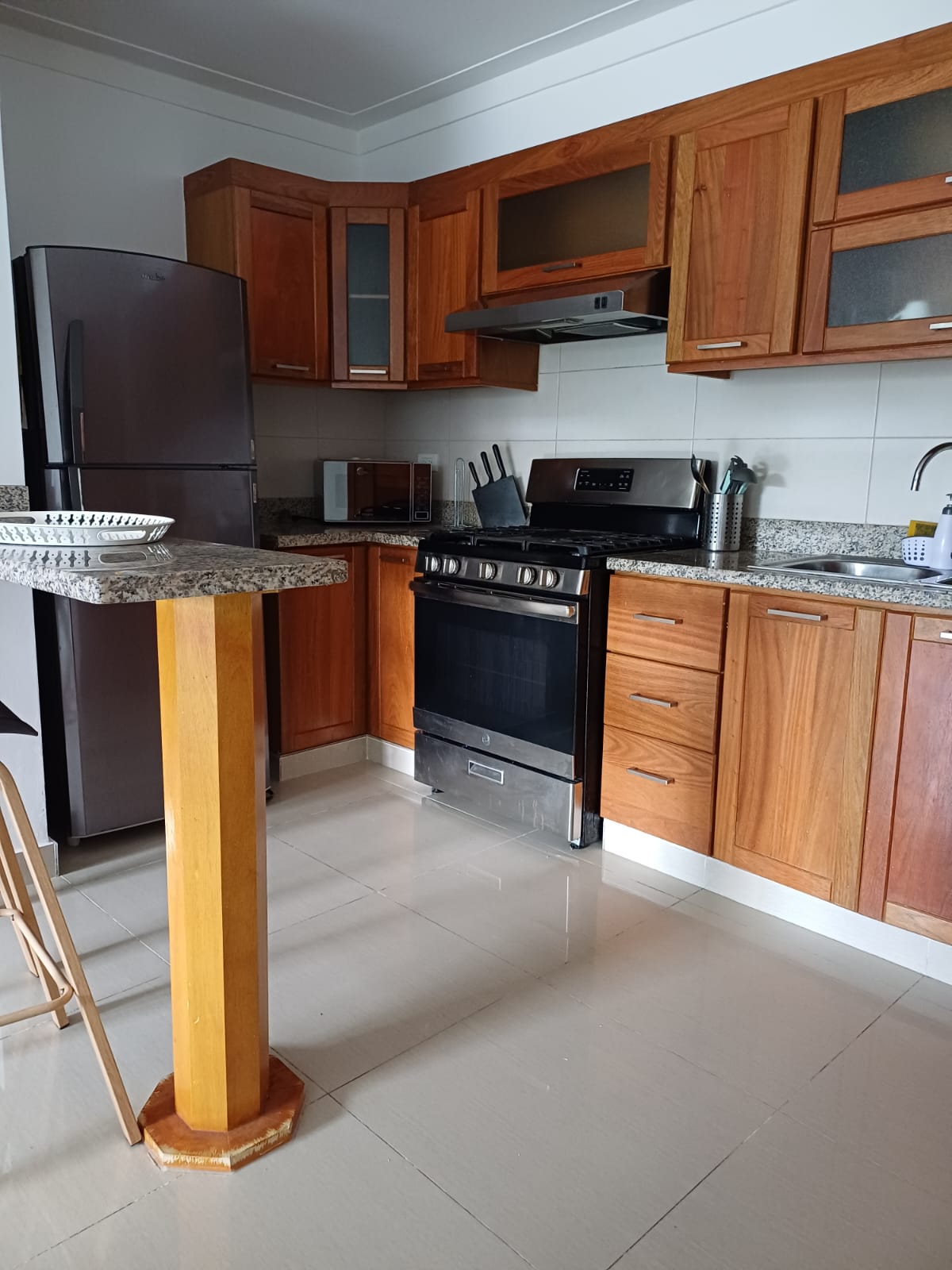 apartamentos - Alquilo apto  amueblado en bella vista norte 2