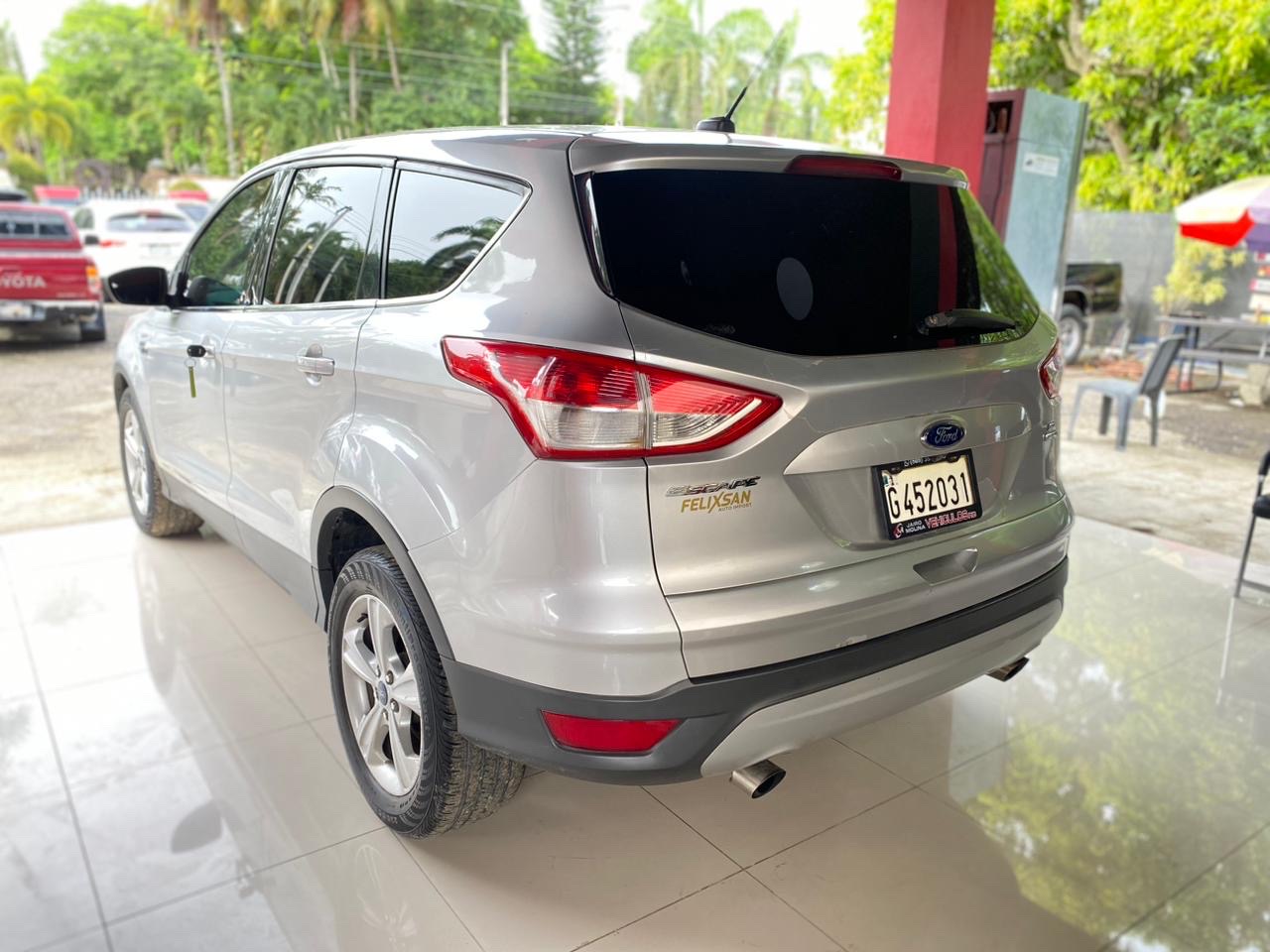 jeepetas y camionetas - Ford escape 2015  3