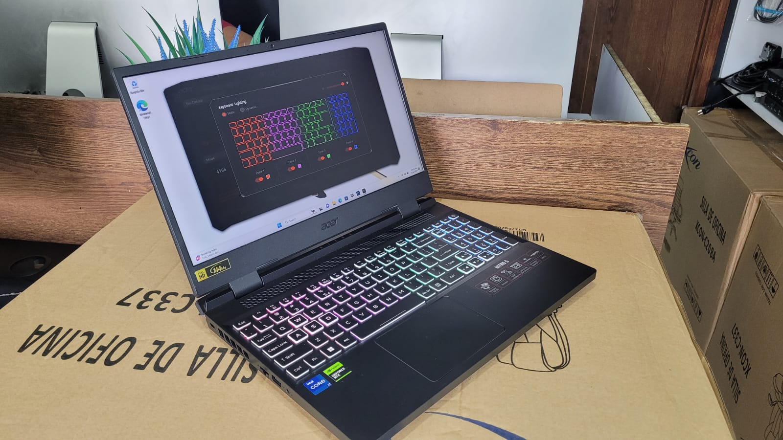 computadoras y laptops - LAPTOP GAMING ACER  RTX 4050 6GB 16GB 1TB SSD 2