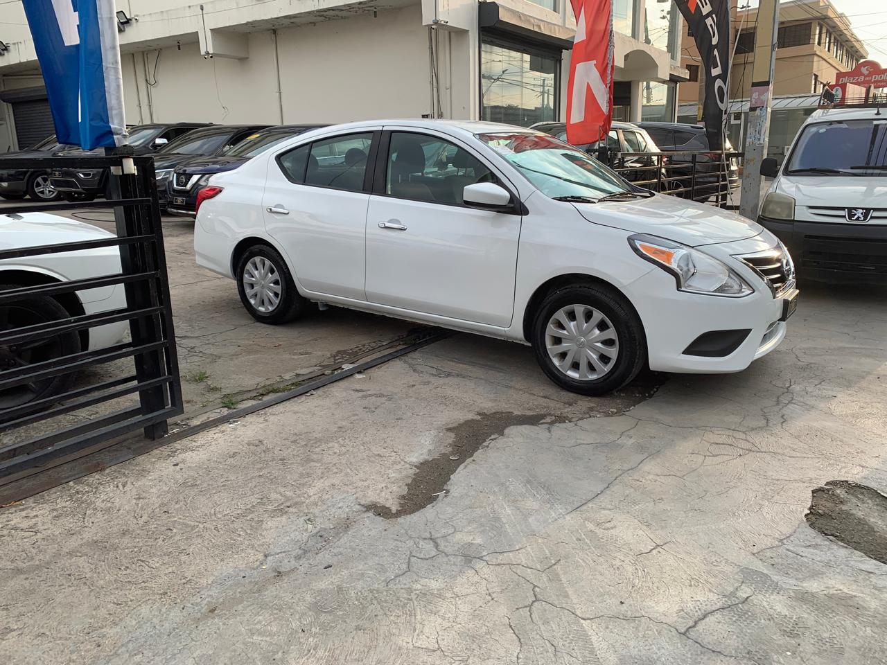 carros - Nissan Versa SV 2019 5