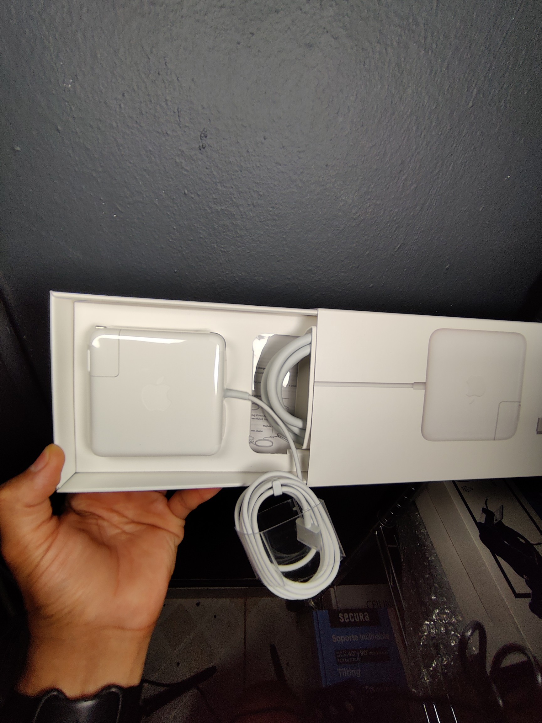 computadoras y laptops - Adaptador Original para MacBook Apple 60W y 85W 1