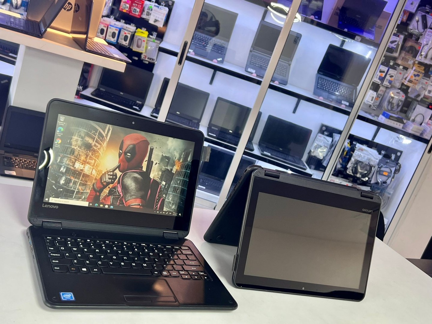 computadoras y laptops - LENOVO 300E 6ta. Gen. $8,500 - 64ssd 4gb Ram 11.6 hd Touch!! 3