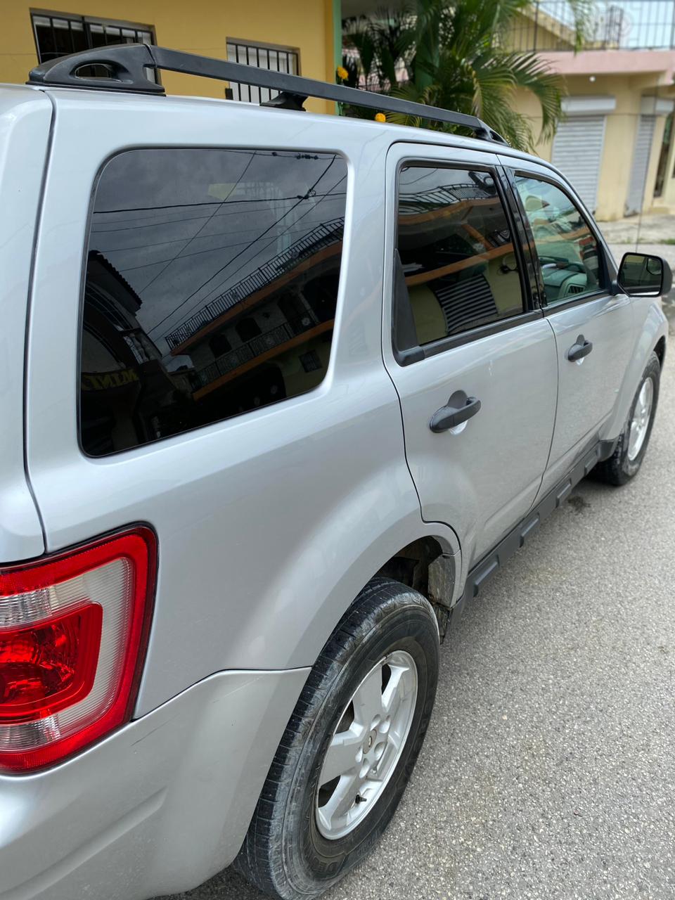 jeepetas y camionetas - Se vende Ford Escape año 2012 6