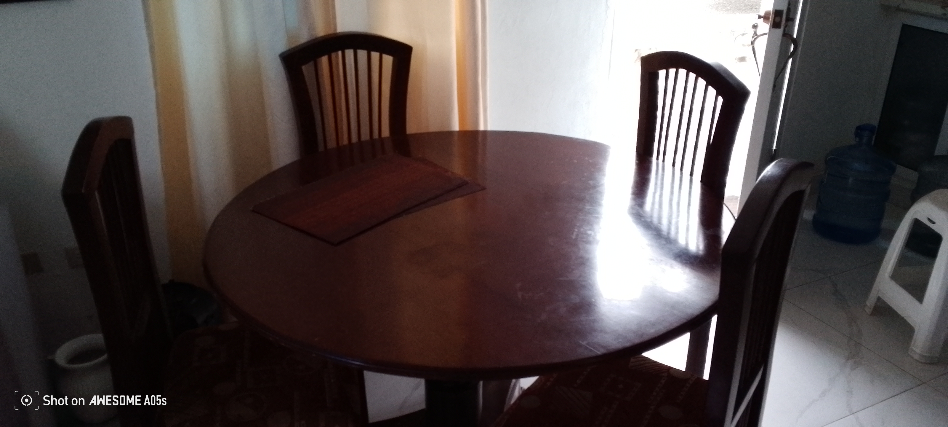 muebles y colchones - comedor en caoba negociable en buen estado 0