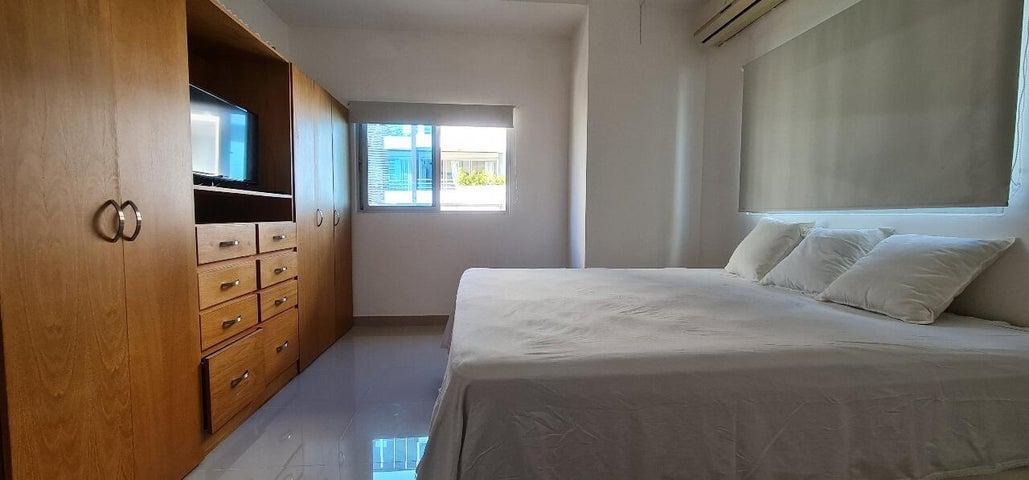 apartamentos - Venta de apartamento de 1 habitacion amueblado en evaristo morales 8