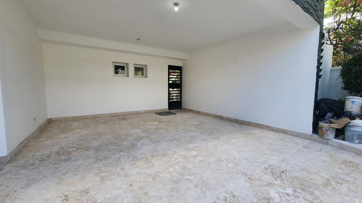 casas - Casa en Alquiler para Residencia o Comercial en Los Prados 6