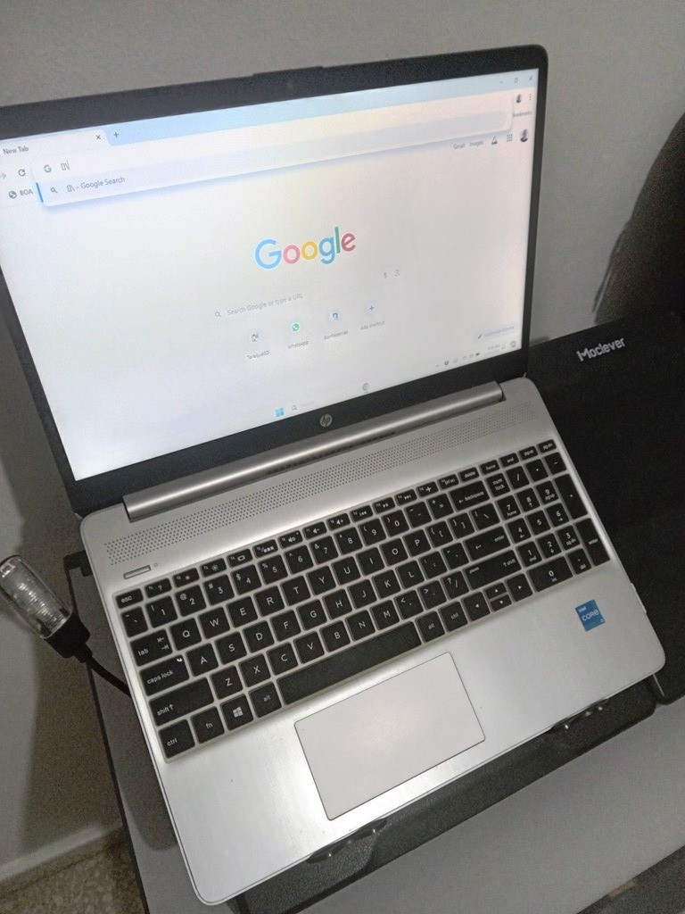 computadoras y laptops - Laptop HP i3 11va gen Touchscreen 16GBram 
 7