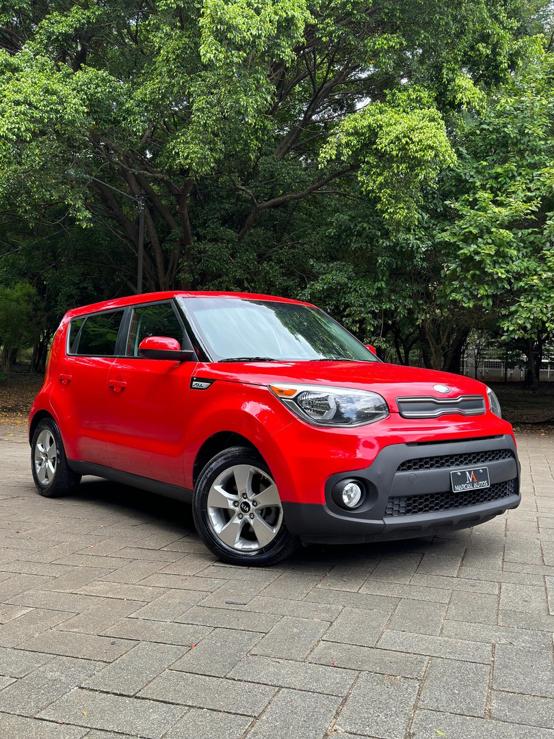 jeepetas y camionetas - VERLA ES COMPRARLA KIA SOUL 2018 EXCELENTES CONDICIONES