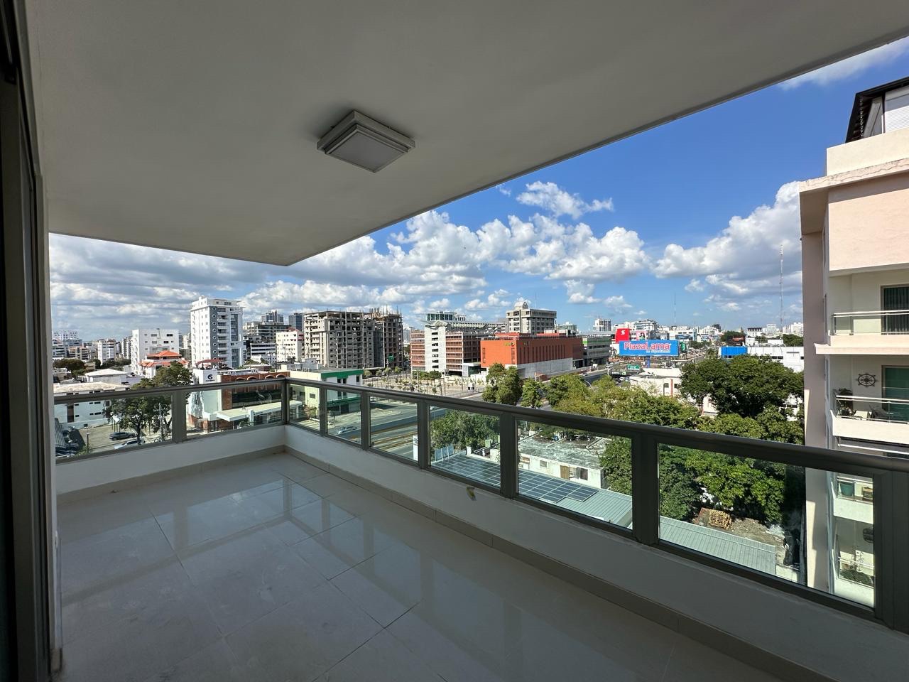 apartamentos - Apartamento en venta de tres habitaciones en bella vista distrito nacional 