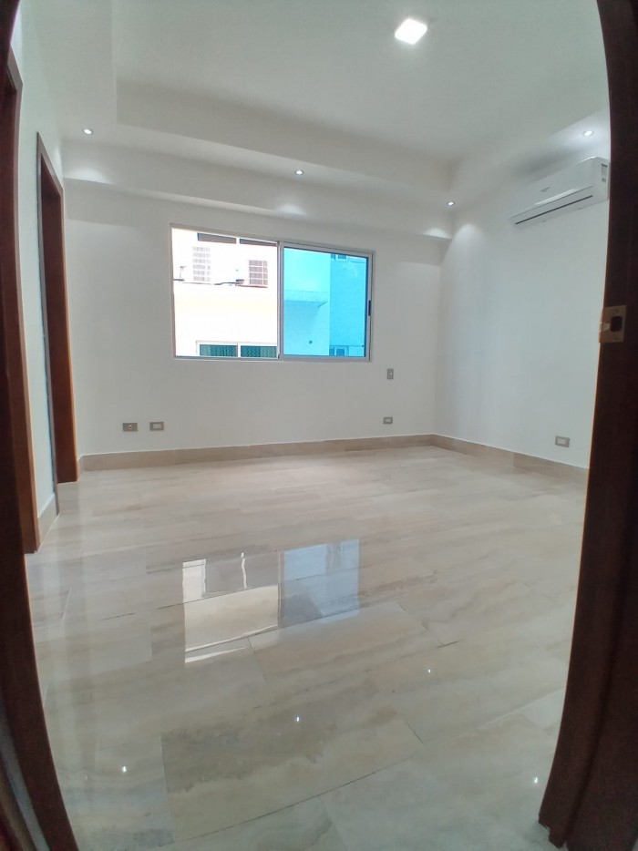 apartamentos - Alquiló serralles una hab 1.5 baños parqueo línea  9